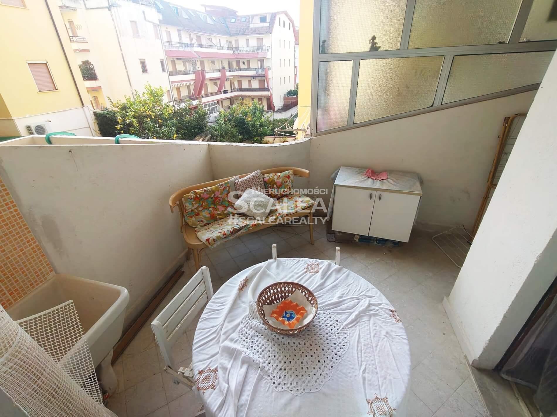 Jednopokojowe mieszkanie na 3 piętrze w centrum Scalea