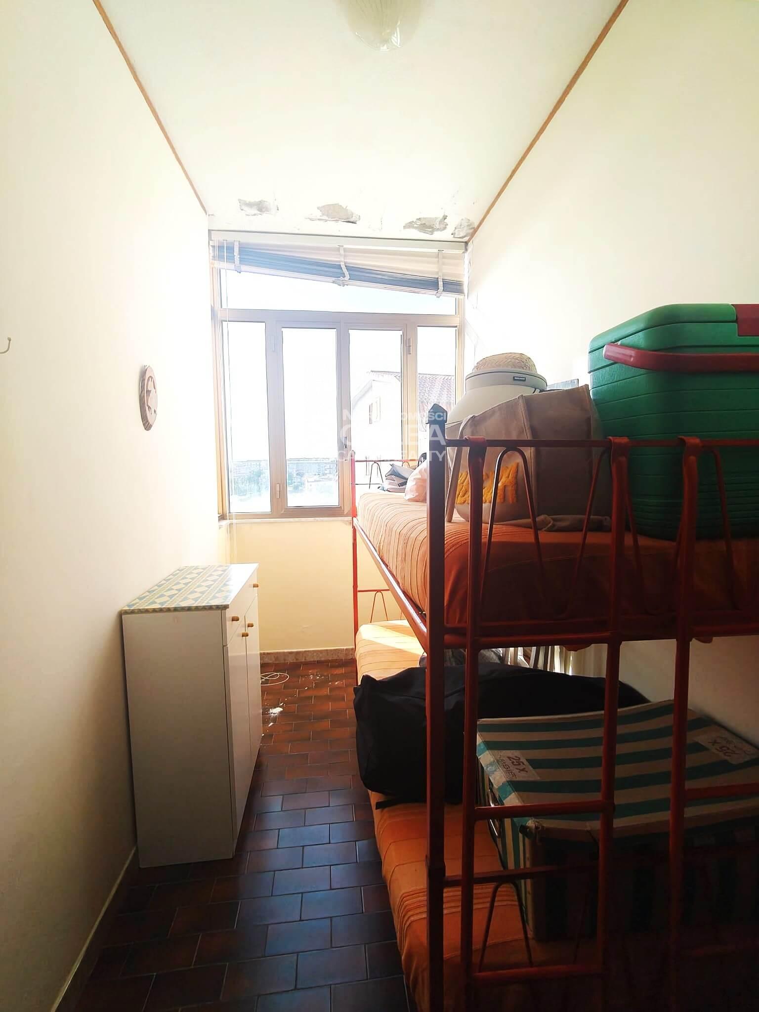 Scalea, mieszkanie na 3 piętrze z oddzielną kuchnią