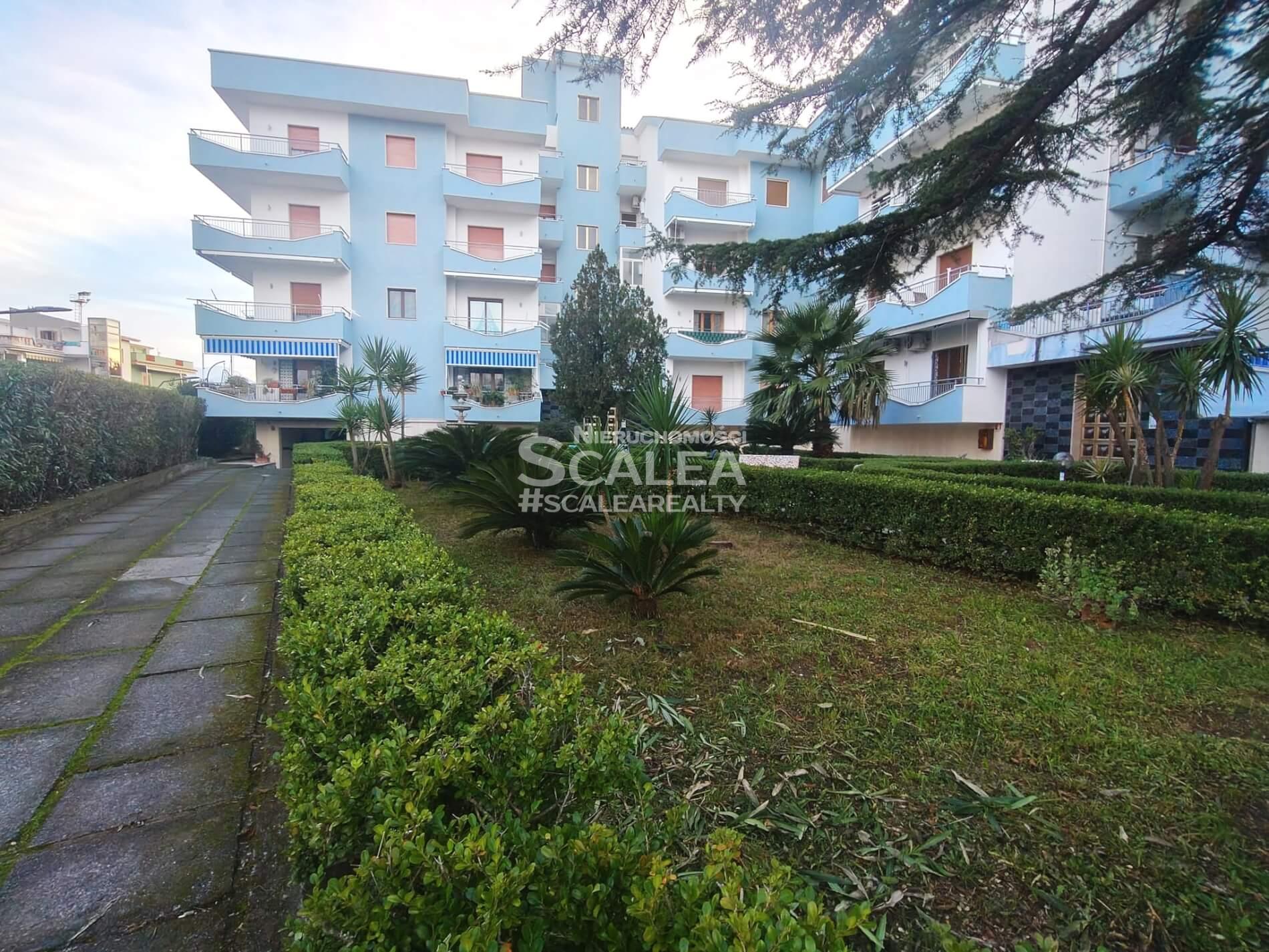 Scalea, luksusowy apartament 120 metrów kwadratowych, 100 metrów od plaży