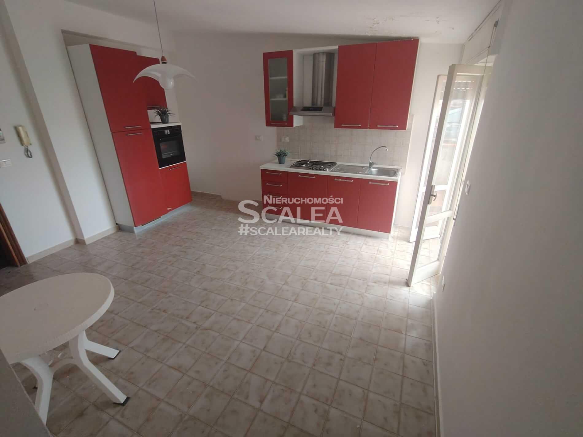 Apartament 200 metrów od plaży, 45-metrowy penthouse w Scalea