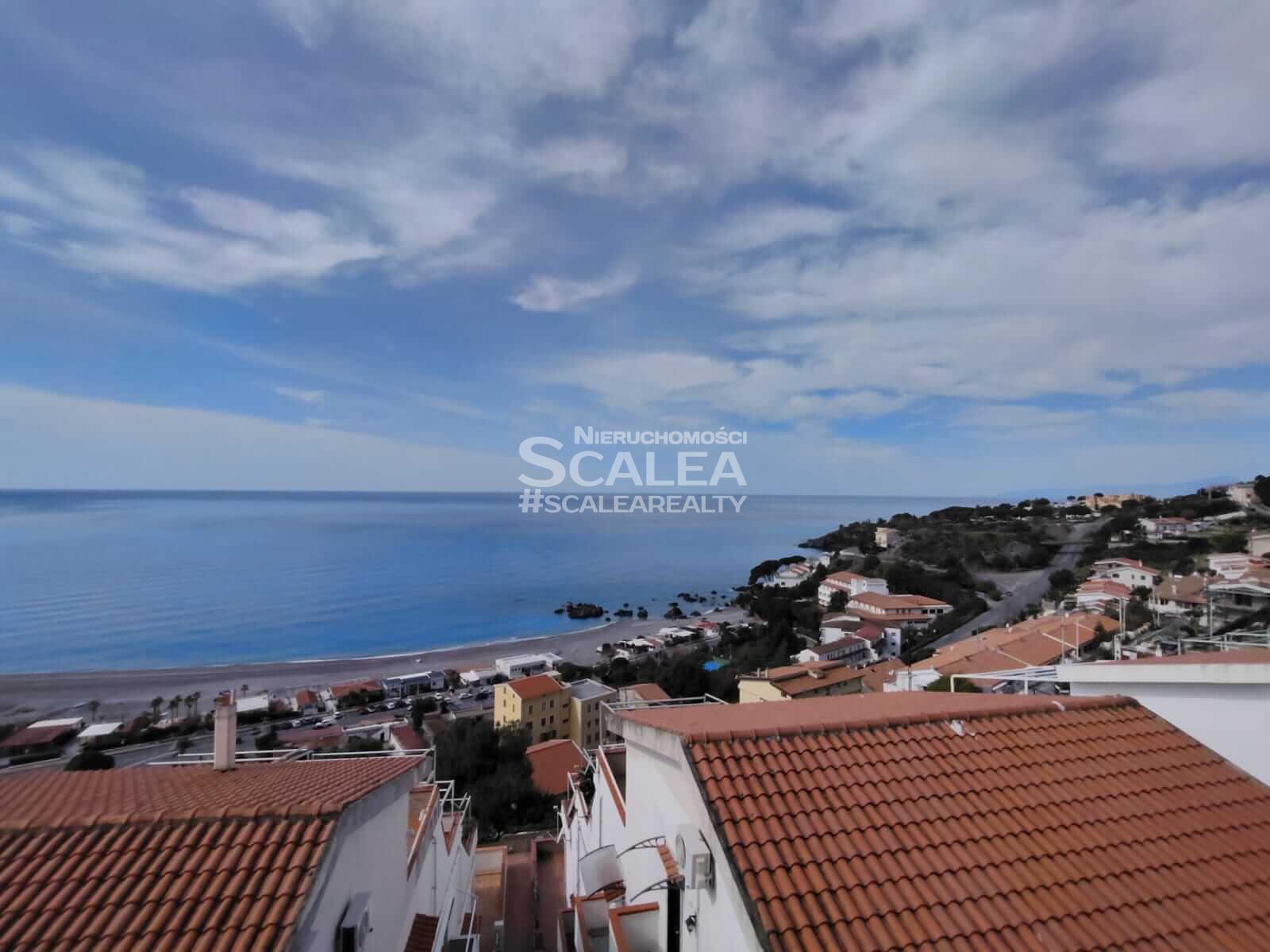 Luksusowy apartament z tarasem i widokiem na morze na sprzedaż w Scalea