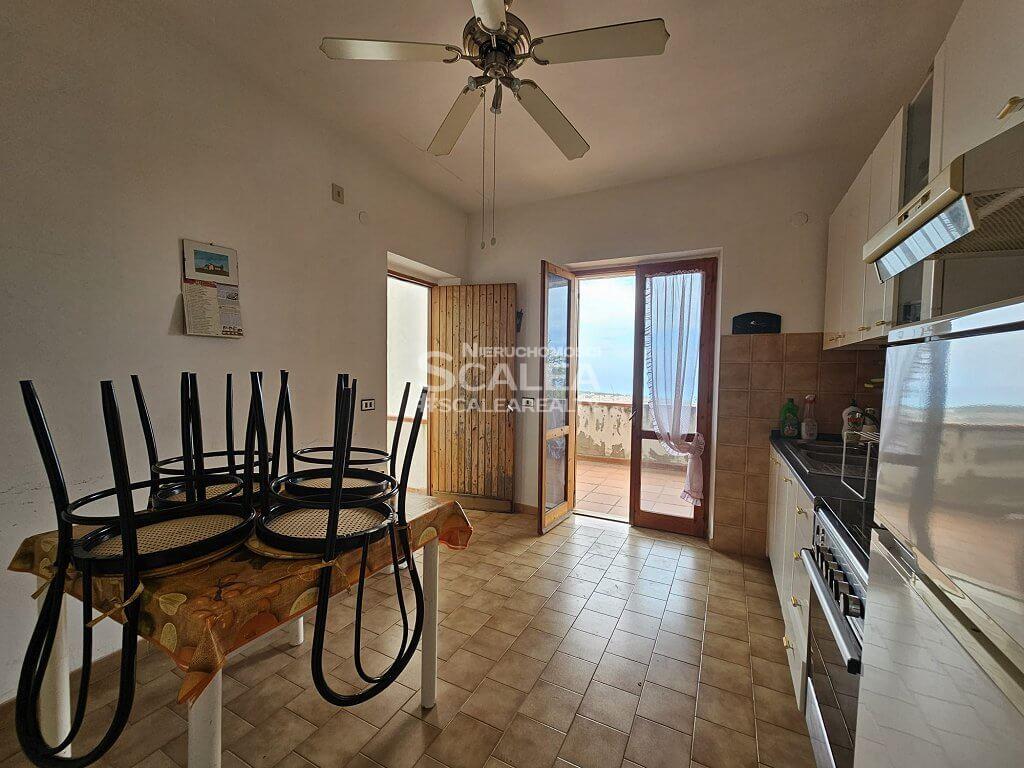 Scalea, apartament trzypokojowy z widokiem na morze