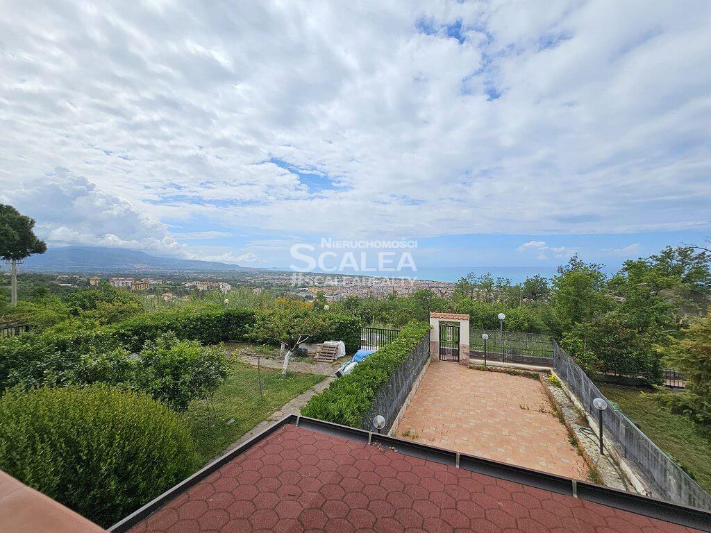 Scalea, apartament trzypokojowy z widokiem na morze