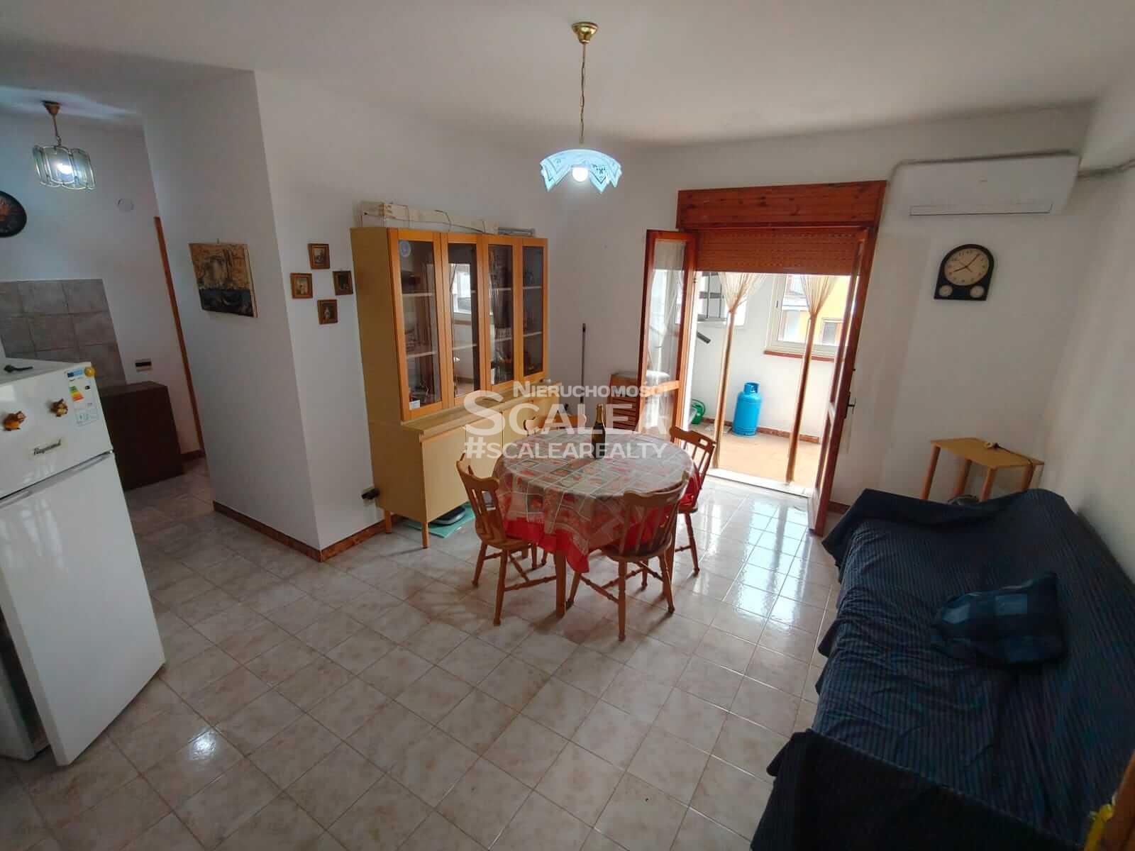 Trzypokojowe mieszkanie z solarium w atrakcyjnej cenie w Scalea