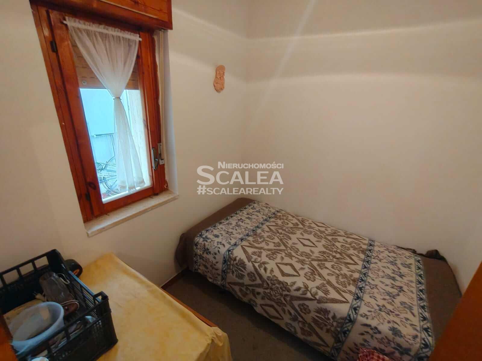 Trzypokojowe mieszkanie z solarium w atrakcyjnej cenie w Scalea