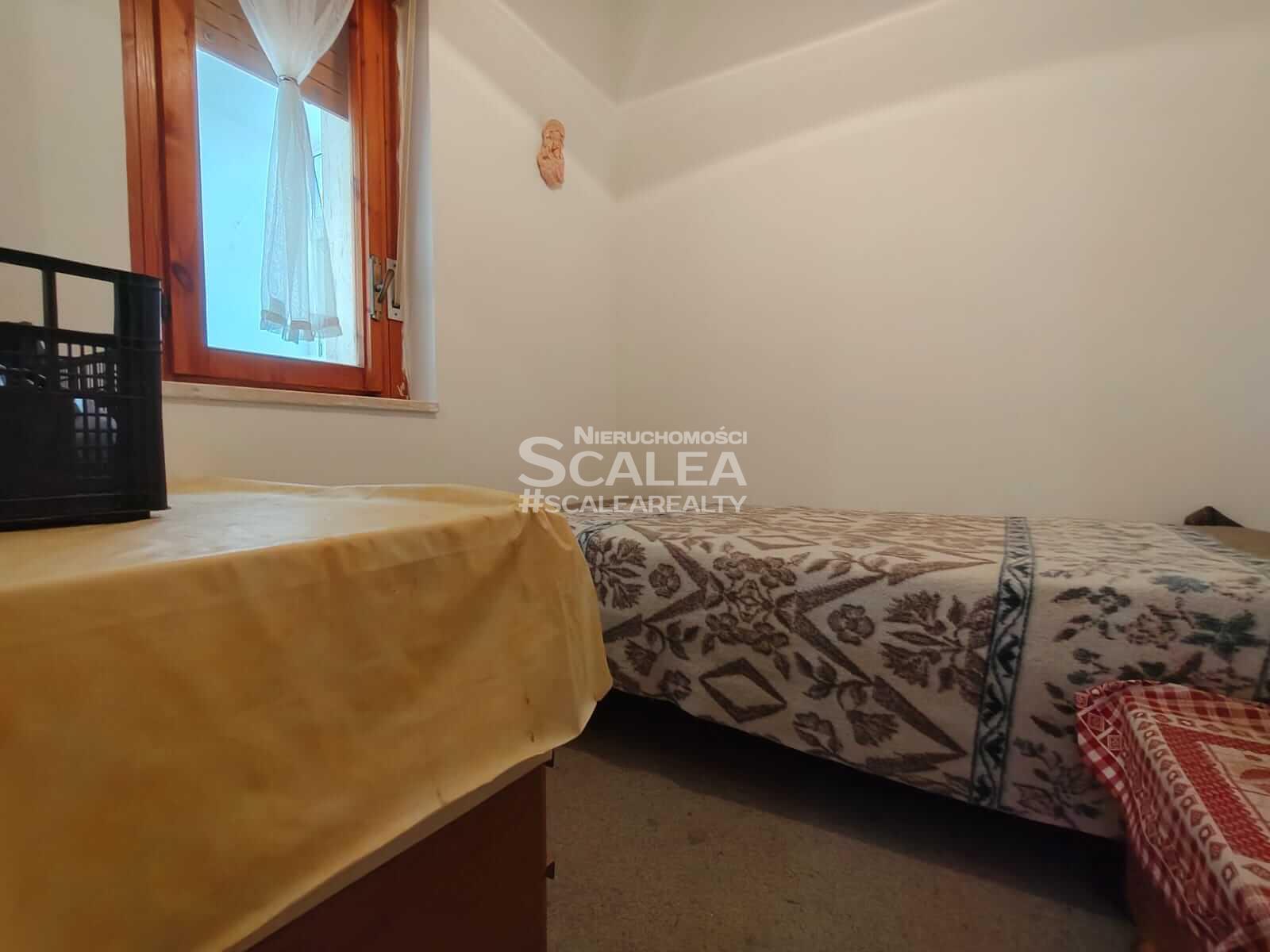 Trzypokojowe mieszkanie z solarium w atrakcyjnej cenie w Scalea