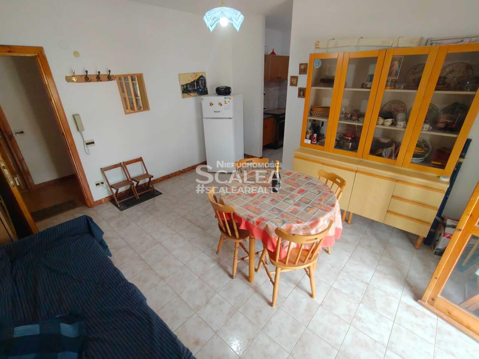 Trzypokojowe mieszkanie z solarium w atrakcyjnej cenie w Scalea