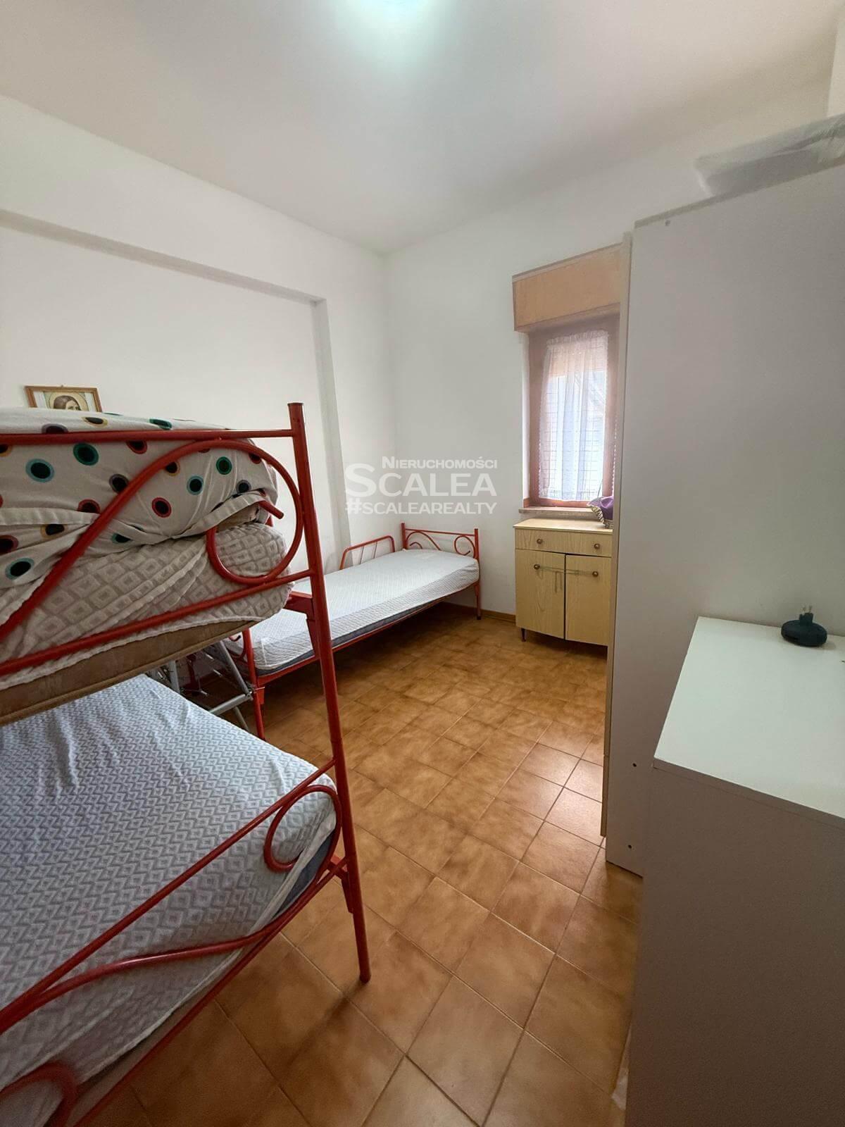 Mieszkanie w Scalea na 2 piętrze o powierzchni 60 m2 i 2 dużych sypialniach
