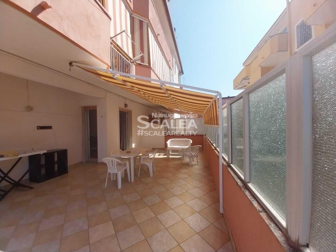 Centrum miasta Scalei, Cap. remont, 300 metrów od morza