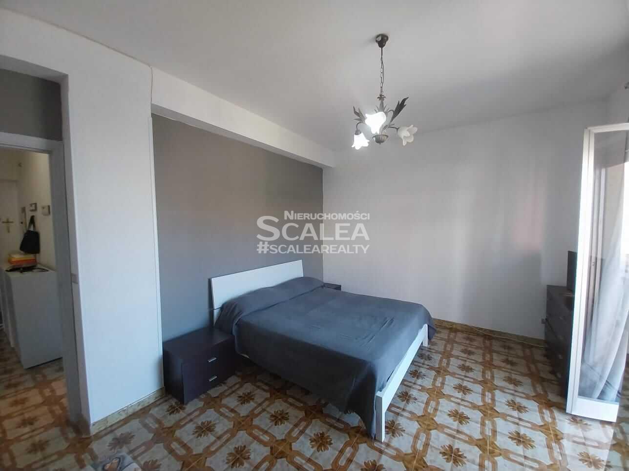 Centrum miasta Scalei, Cap. remont, 300 metrów od morza