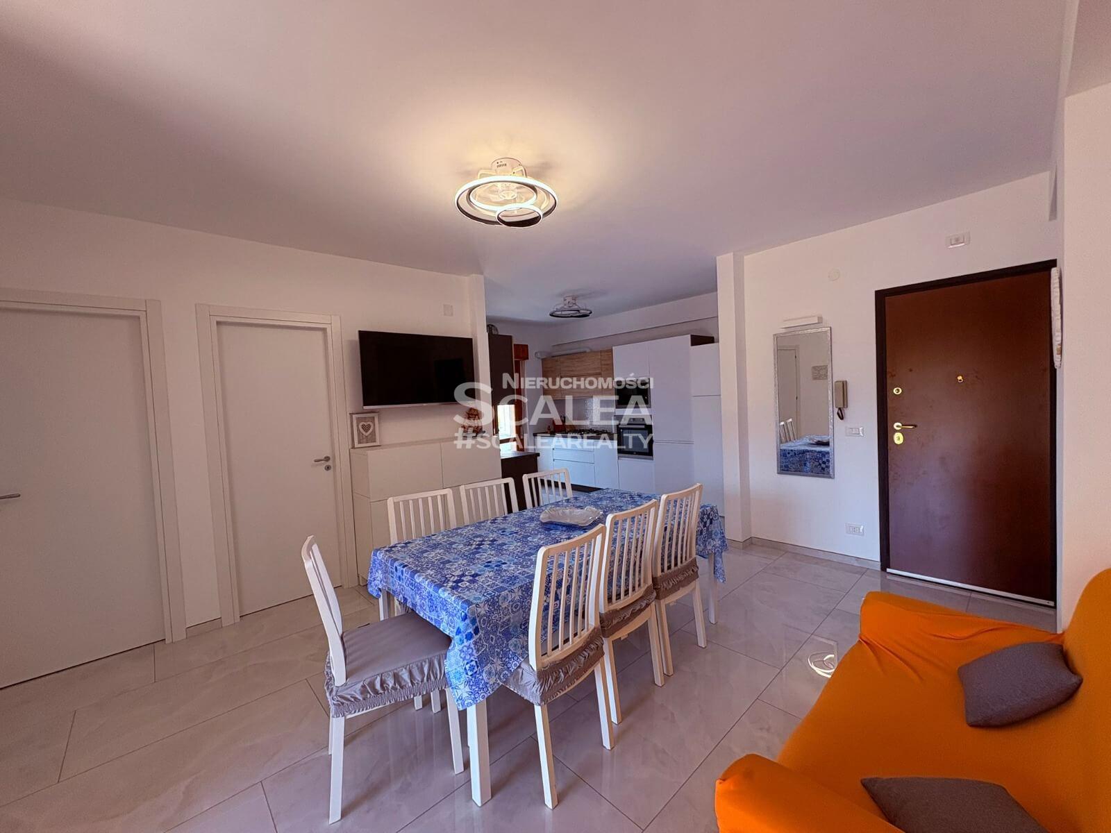 Apartament 120 mkw. z 3 sypialniami w Scalea