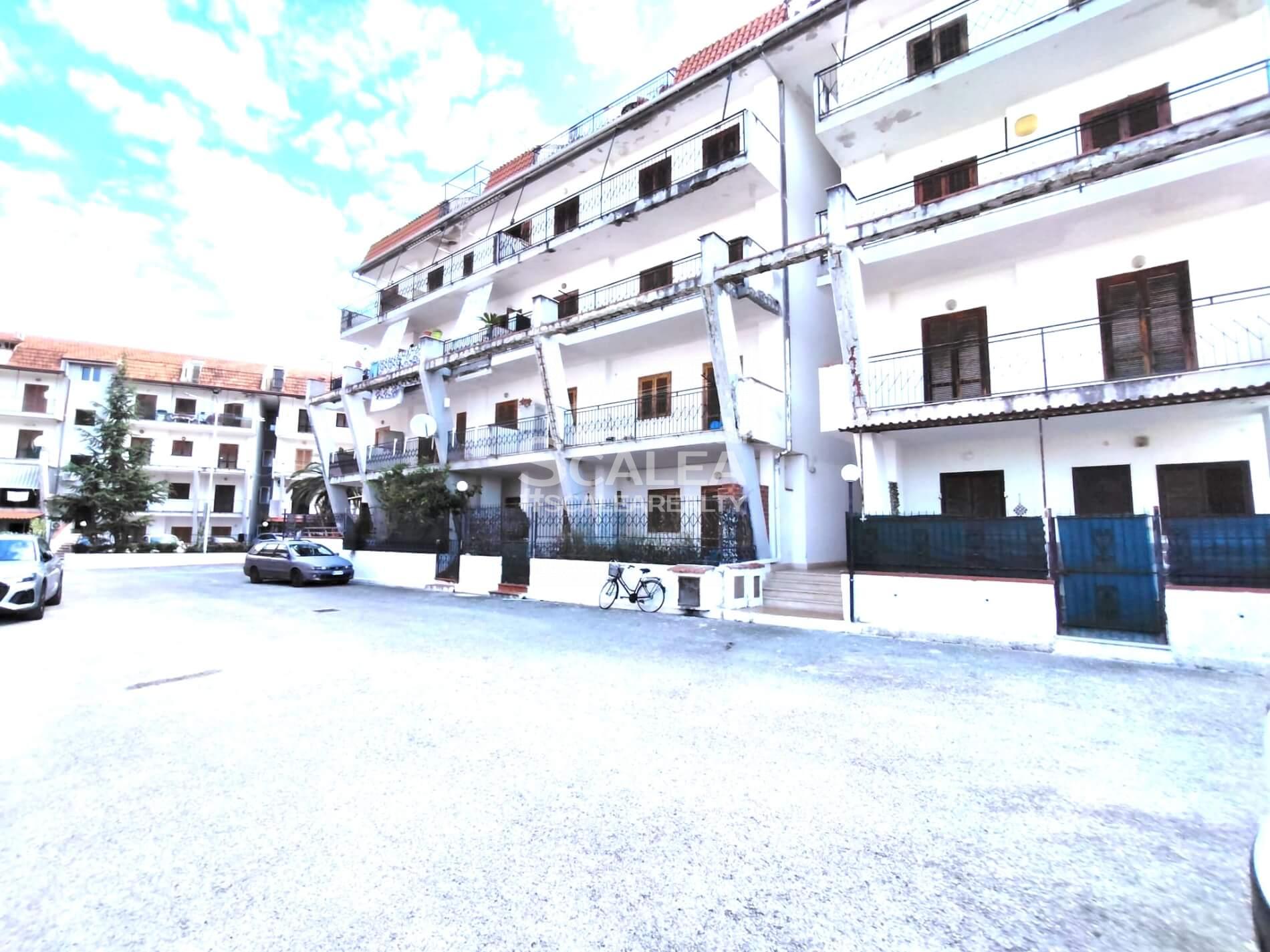 Apartament w Scalea na 5 kondygnacji, 2 sypialnie