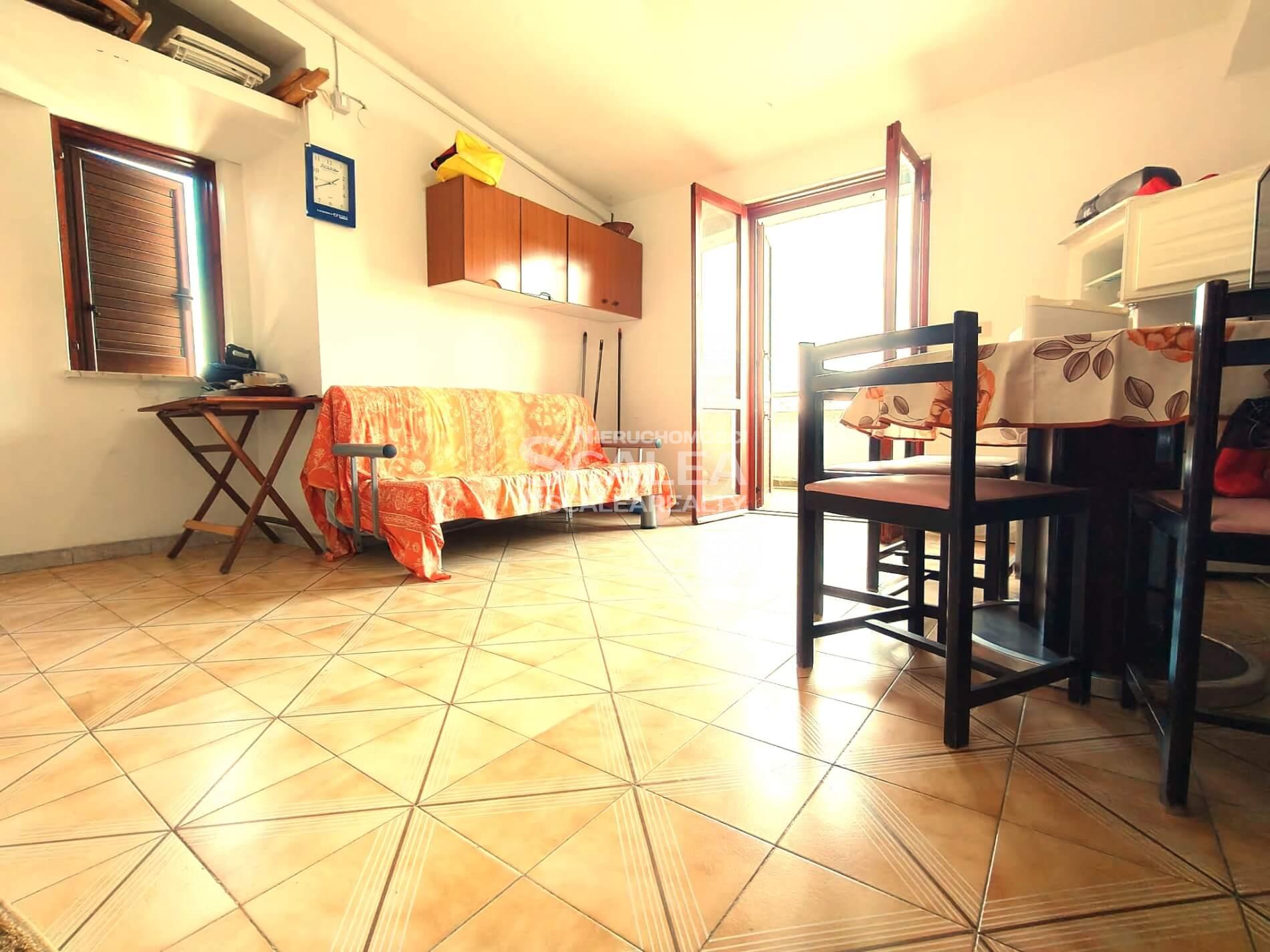 Apartament w Scalea na 5 kondygnacji, 2 sypialnie