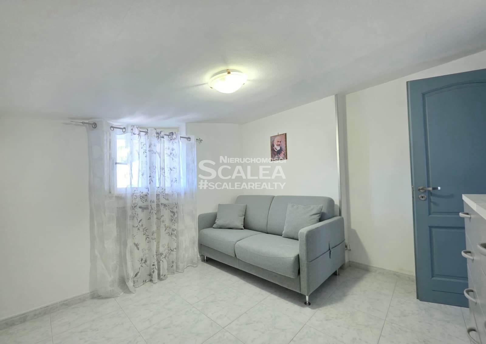 Dom szeregowy o powierzchni prawie 160 metrów kwadratowych w centrum miasta Scalea