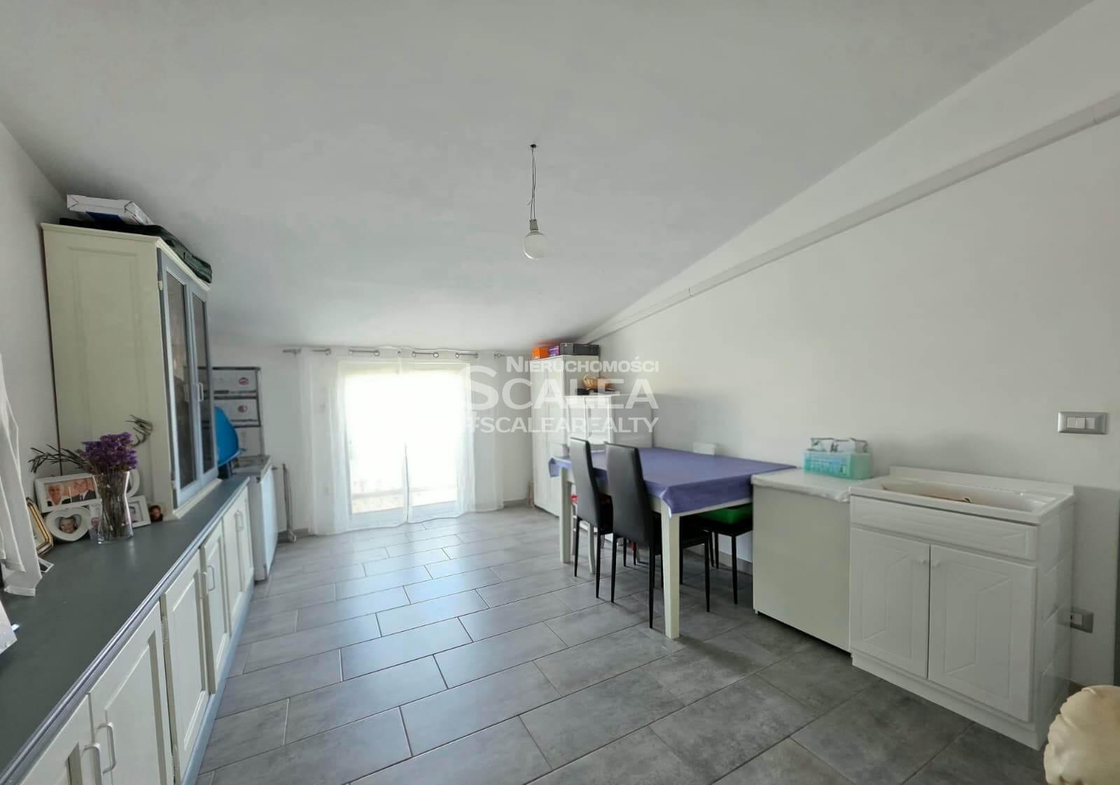 Dom szeregowy o powierzchni prawie 160 metrów kwadratowych w centrum miasta Scalea