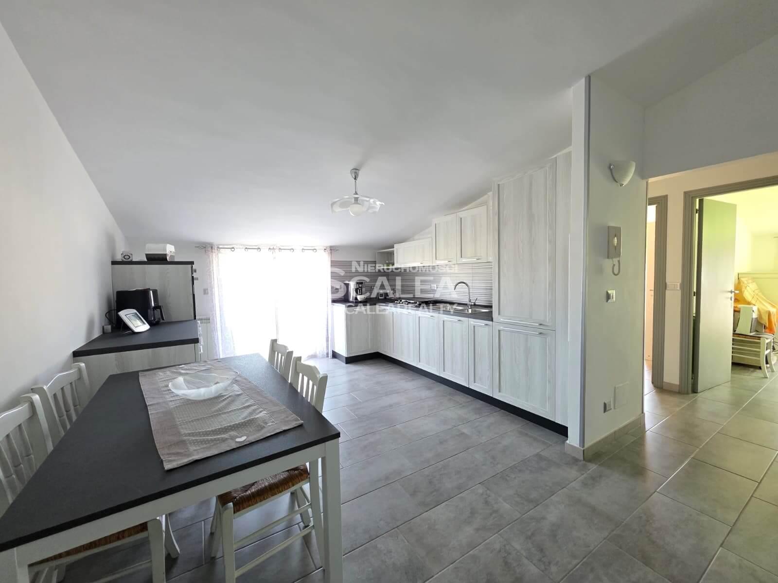 Dom szeregowy o powierzchni prawie 160 metrów kwadratowych w centrum miasta Scalea