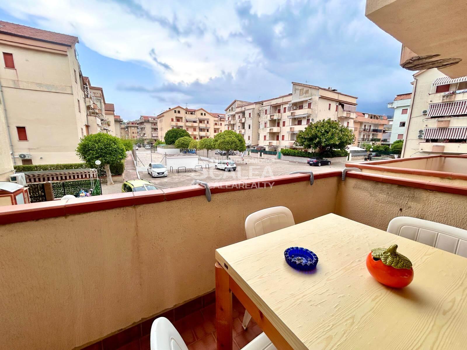 Trzypokojowe mieszkanie o powierzchni 55 metrów kwadratowych w atrakcyjnej cenie w Scalea