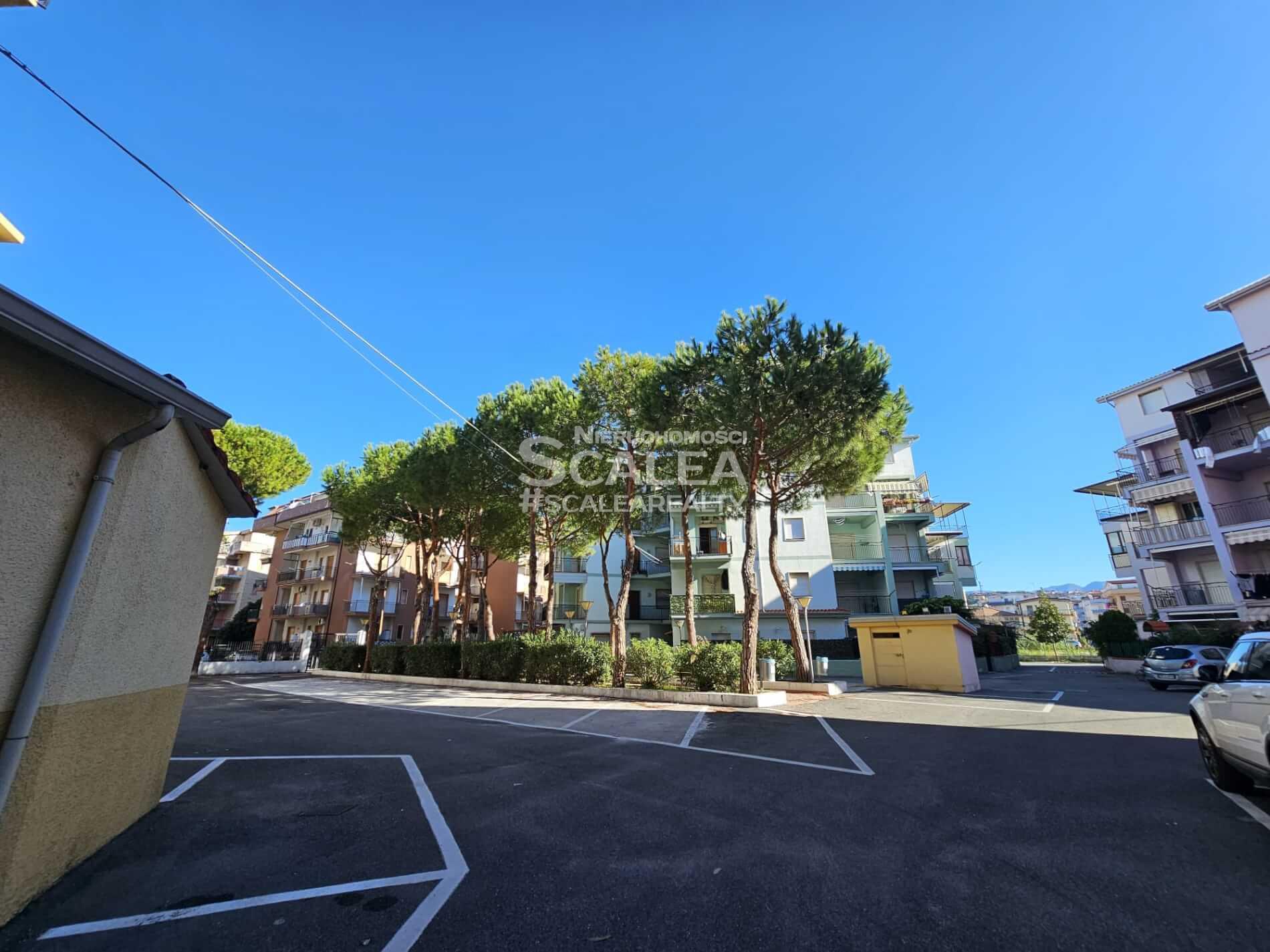 Scalea, luksusowy budynek z odnowionym apartamentem na 5 piętrze