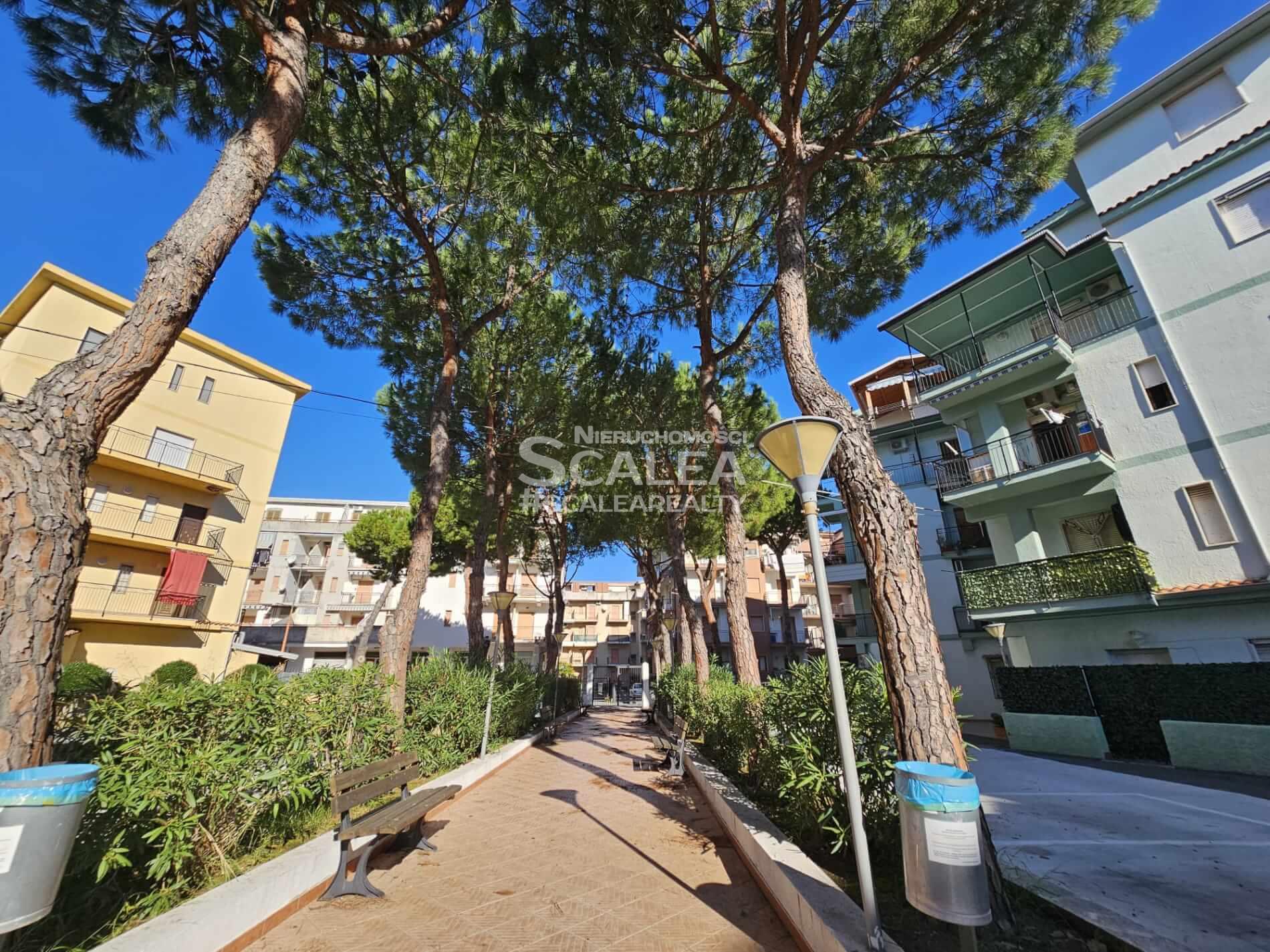 Scalea, luksusowy budynek z odnowionym apartamentem na 5 piętrze